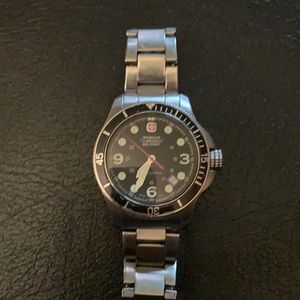 Men’s Wenger Swiss Military Watch - good condition